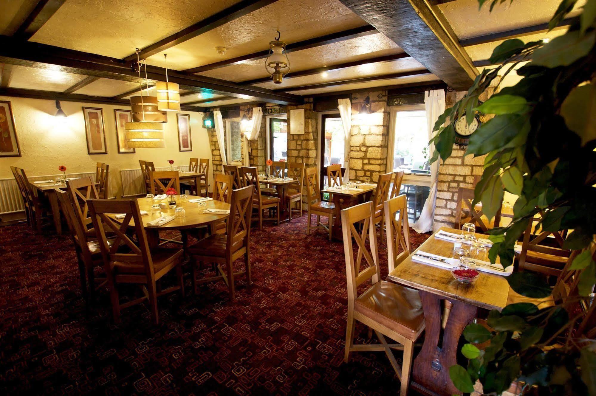 Best Western Compass Inn Tormarton Restaurante foto